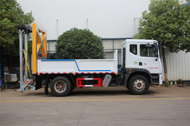 東風(fēng)多利卡D9防撞緩沖車進口包